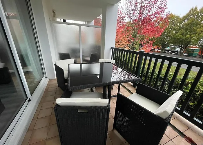 Appartement Dans Residence Au Calme