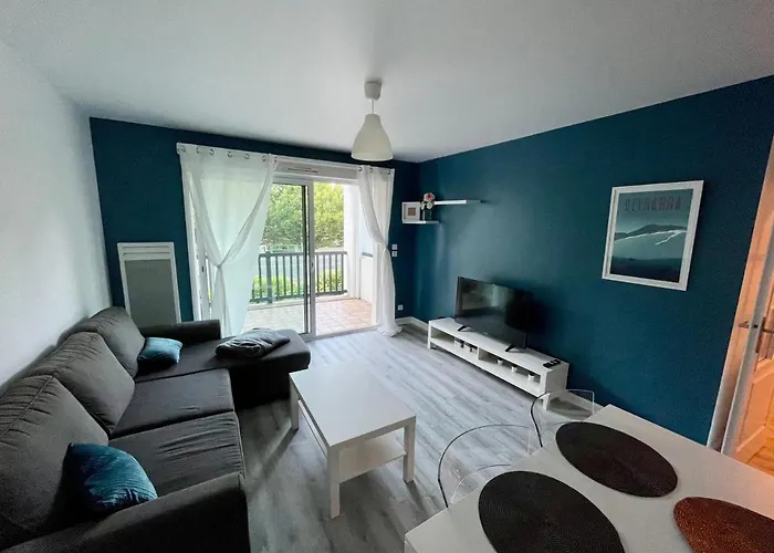 Appartement Dans Residence Au Calme